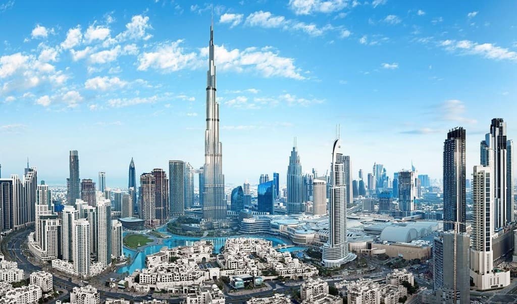 Panoramic skyline of Downtown Dubai and Burj Khalifa
